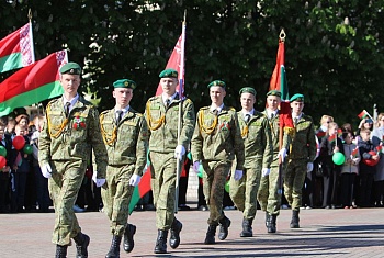 "Мы называем себя усовцами". Как на примере героя-пограничника в гродненской СШ №3 воспитывают защитников Отечества