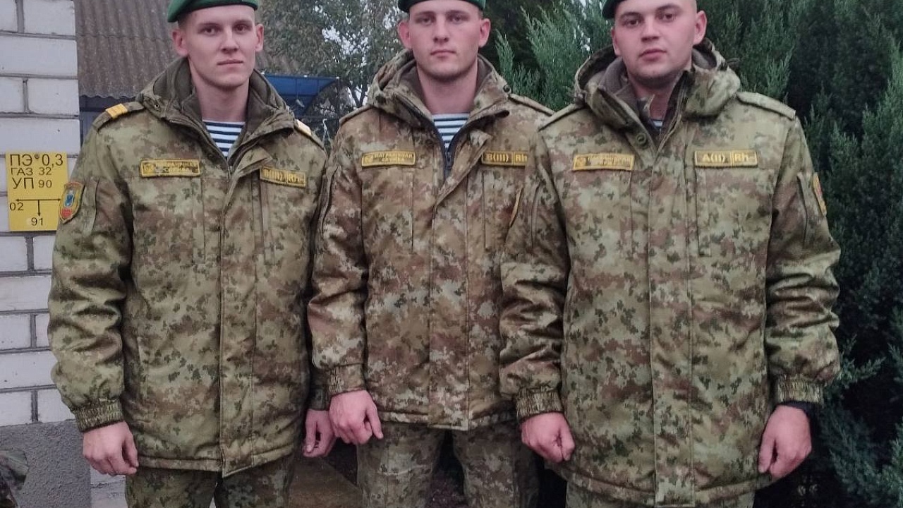 Три брата из Клецкого района в одно время служат в Мозырском пограничном отряде
