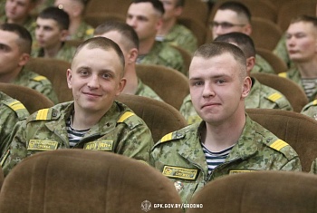 В Гродненской пограничной группе чествовали военнослужащих