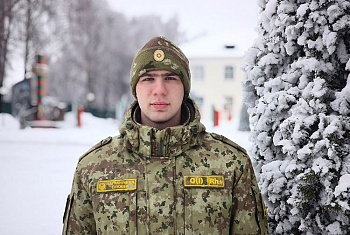 Лесной фронт: слутчанин Даниил Акиншев строит неприступный рубеж Родины