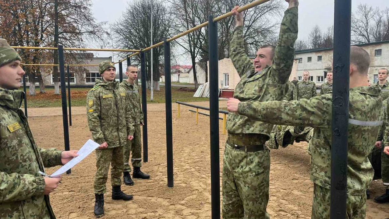 В Лидском пограничном отряде прошла военизированная эстафета 