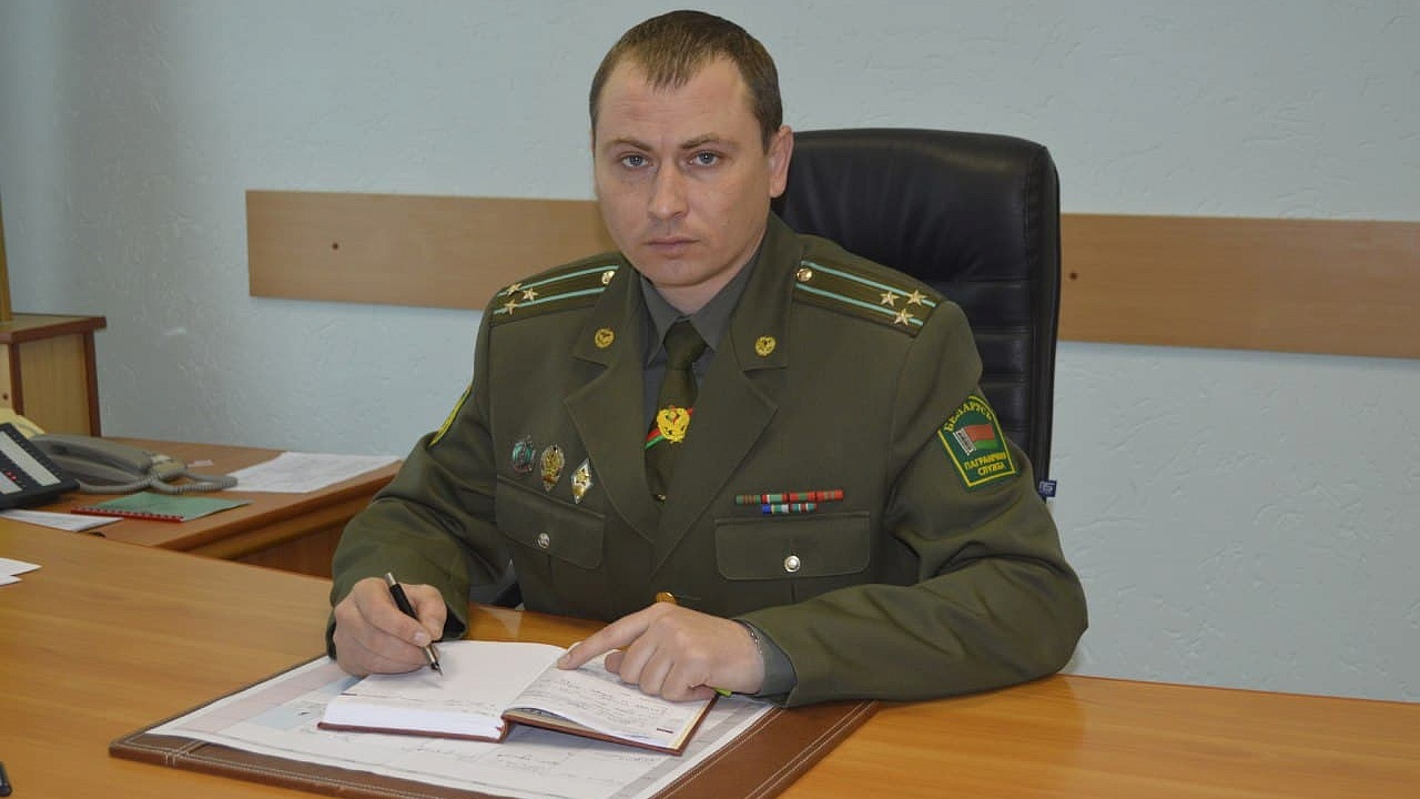 Поздравление начальника Полоцкого пограничного отряда с Днем защитников Отечества и Вооруженных Сил Республики Беларусь