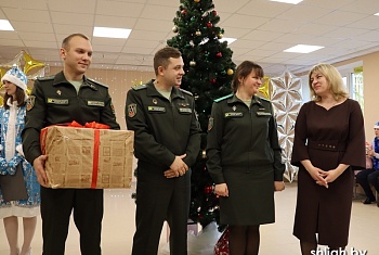 Новогодний праздник в центре коррекционно-развивающего обучения и реабилитации