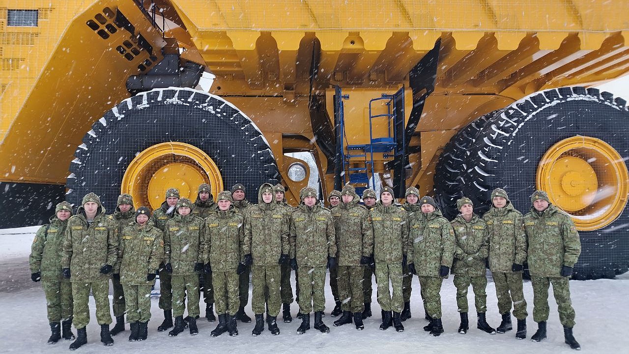 Пинские пограничники побывали на выставке достижений "Моя Беларусь"