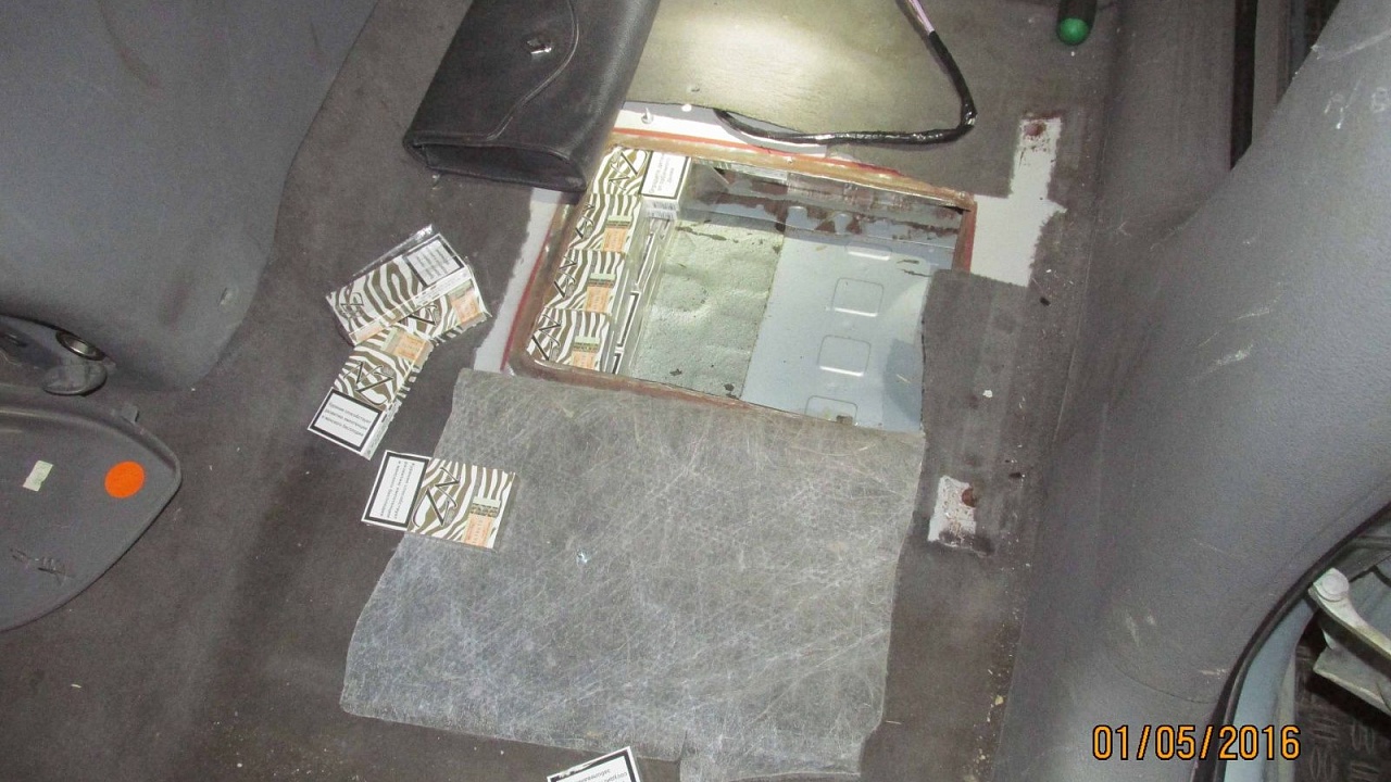 Тайник в машине.