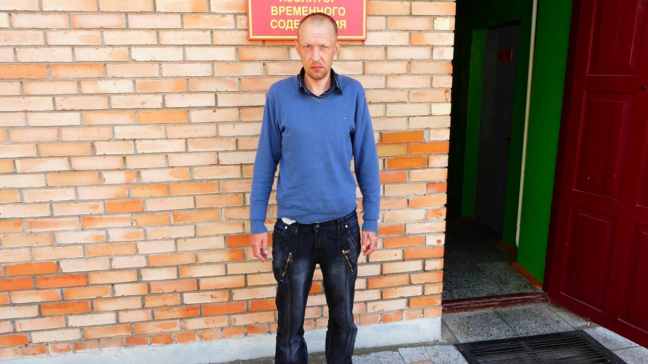 "40- летний нелегал-рецидивист с российским гражданством "