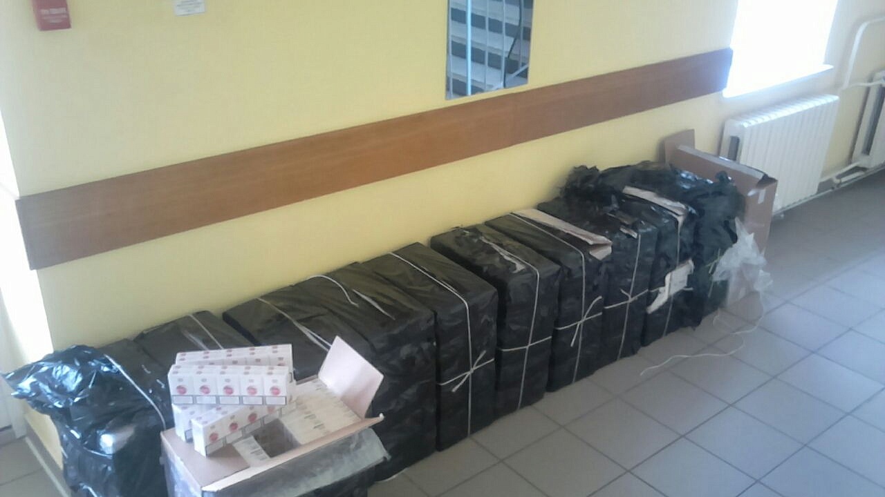 "Контрабандный табак кошелек сушит"